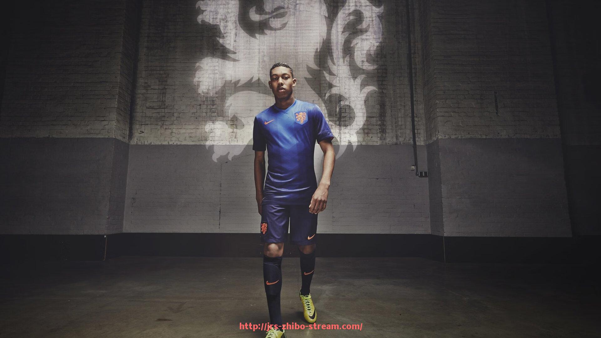 jrs直播-篮球比赛中“队员回防路径重叠”是否常因缺乏场上角色区分训练